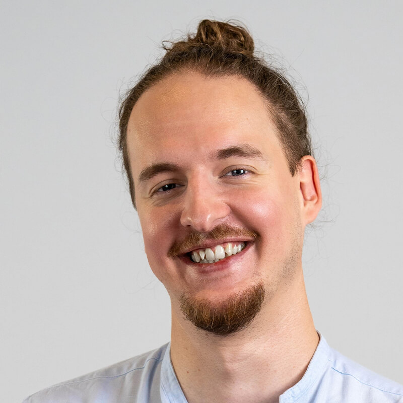 Portr&auml;t Simon Brezina