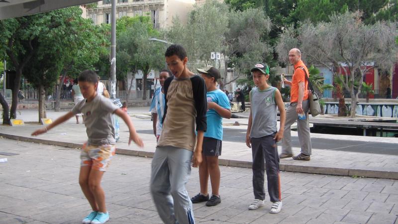 Intersektionale gewaltpräventive Arbeit mit Burschen